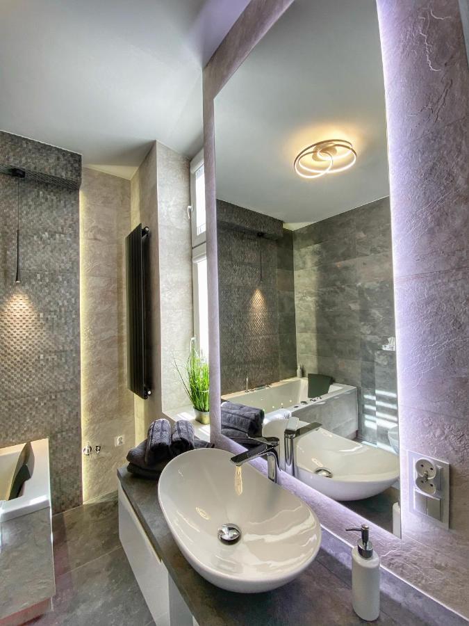 Apartament Bialy Z Jacuzzi คราคูฟ ภายนอก รูปภาพ